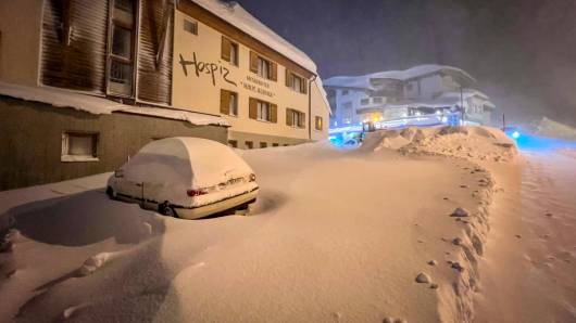 Cronaca meteo. Tempeste di neve e vento oltralpe, rischio valanghe elevato, una vittima in Austria