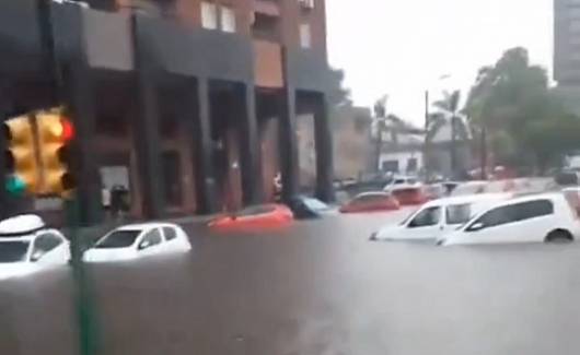 Meteo – Violenti temporali in Uruguay, Montevideo finisce sommersa. Video